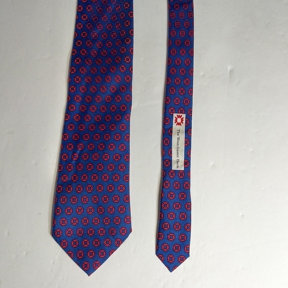 Vineyard Vines Westchester Bank Custom Tie Silk - Picture 1 of 3